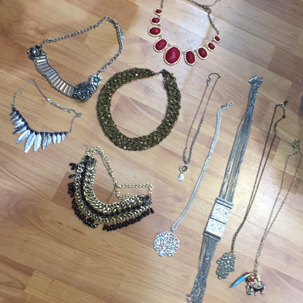 Ten necklaces as a bundle ! CLOSET CLEAROUT!! 🔥
